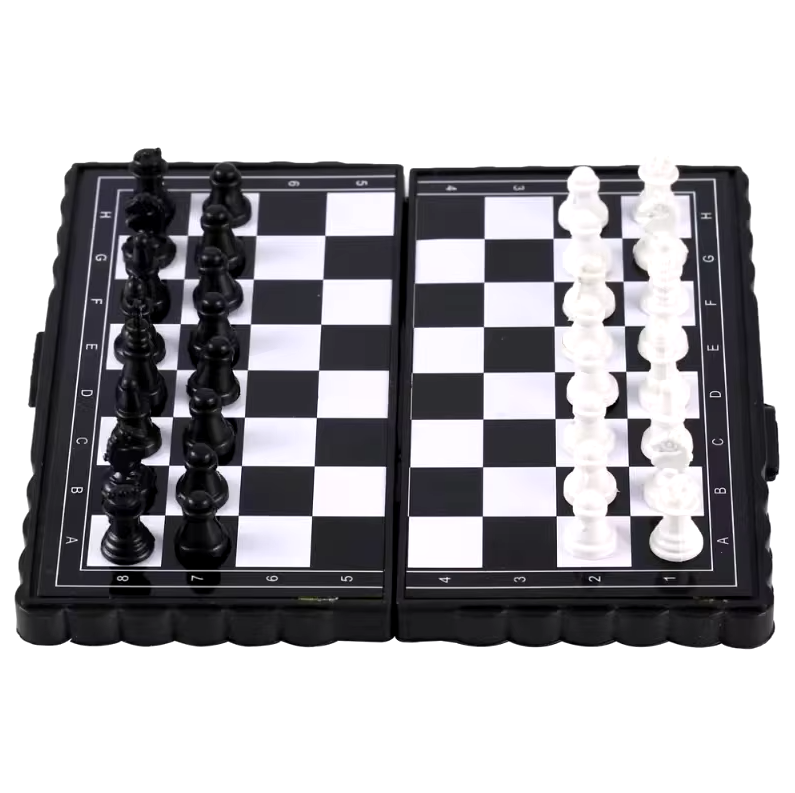 Mini Portable Handy Chess Set - Magnetised - Store in your pocket while travelling